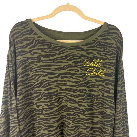 Grayson Threads Wild Child Graphic Pullover Long Sleeve Top Animal Print Size L - Picture 3 of 8
